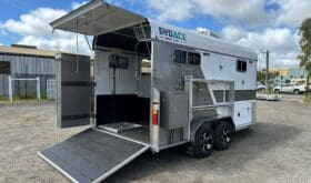 Evoace 2 horse angle load Camper float with bigger horse bays